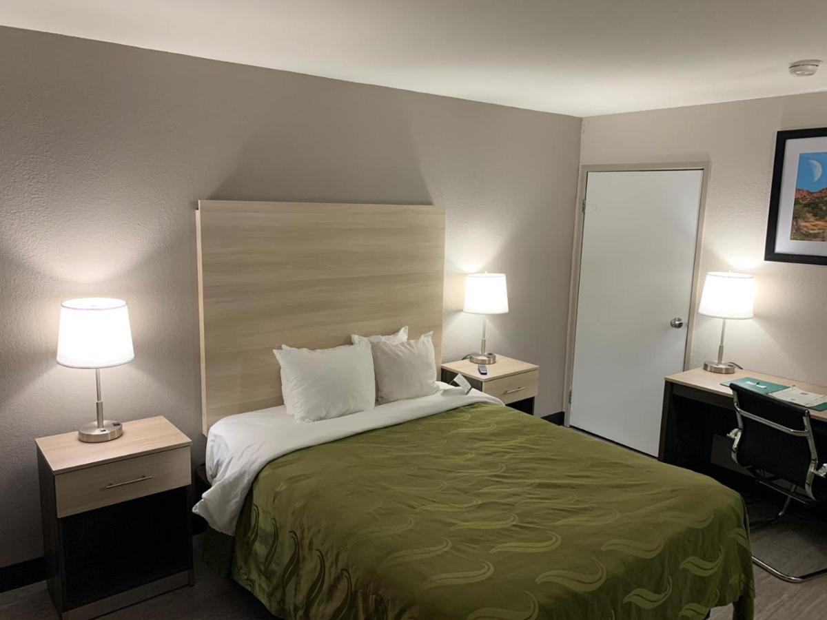 Quality Inn Airport East Ел Пасо Екстериор снимка