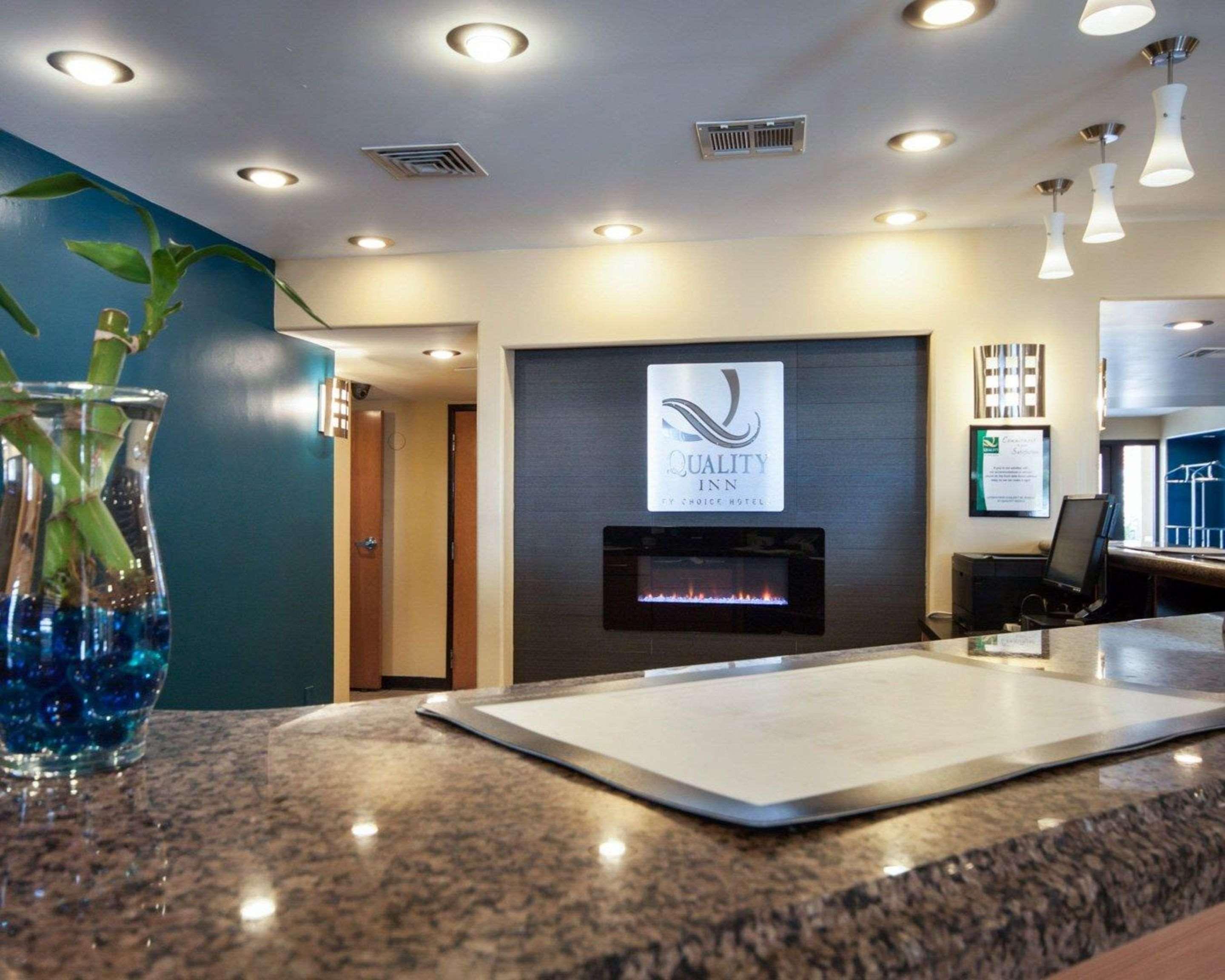 Quality Inn Airport East Ел Пасо Екстериор снимка