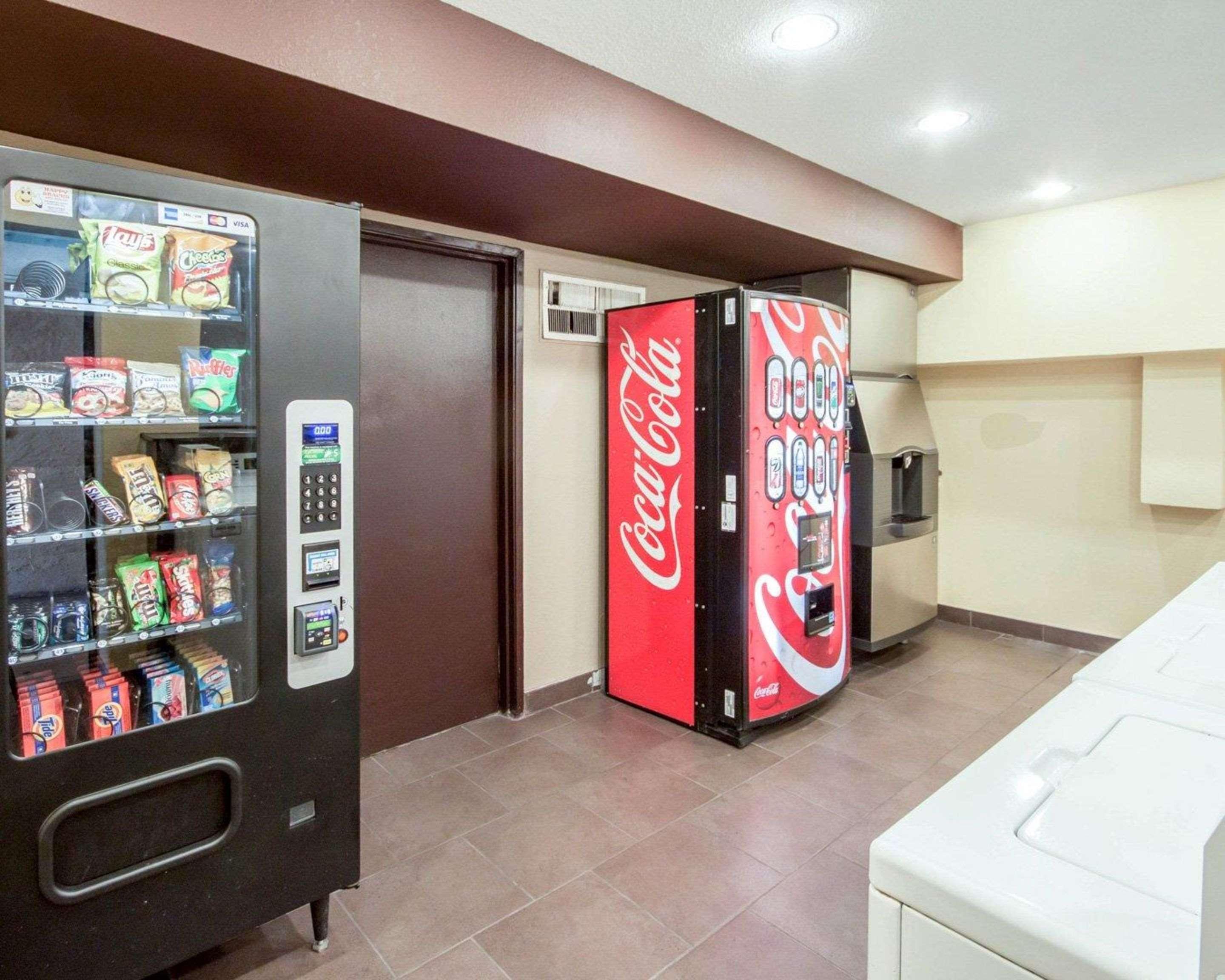 Quality Inn Airport East Ел Пасо Екстериор снимка