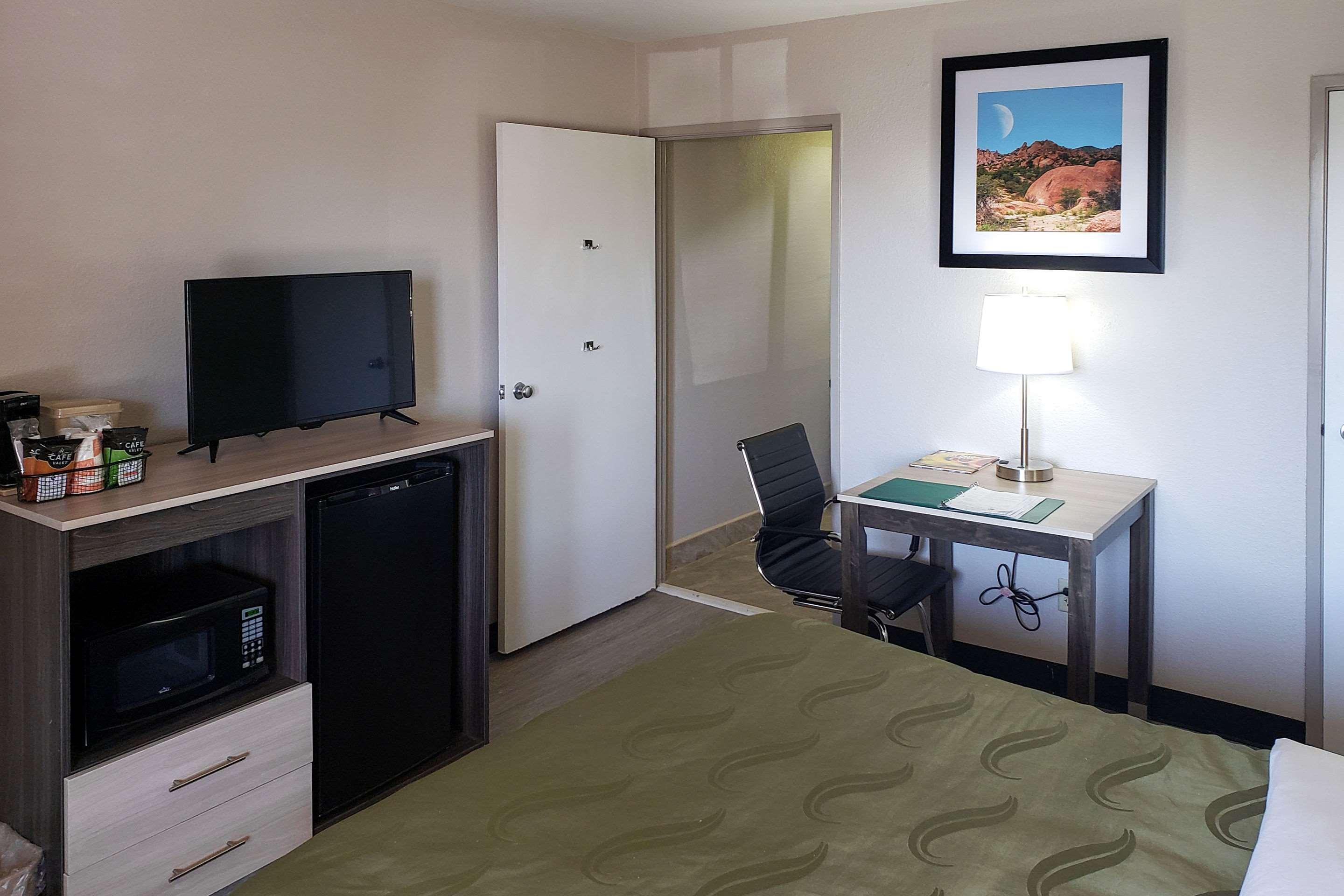Quality Inn Airport East Ел Пасо Екстериор снимка