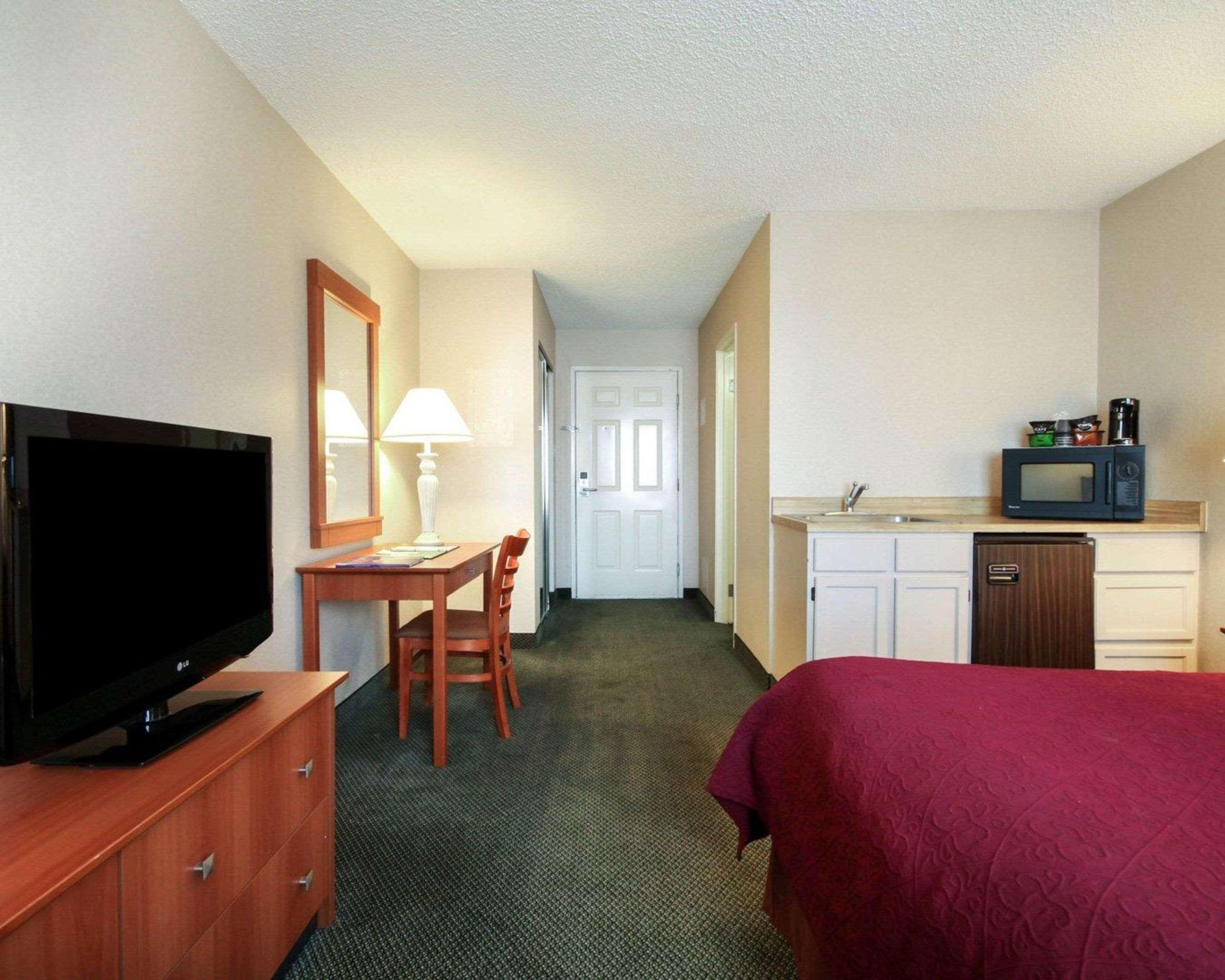 Quality Inn Airport East Ел Пасо Екстериор снимка