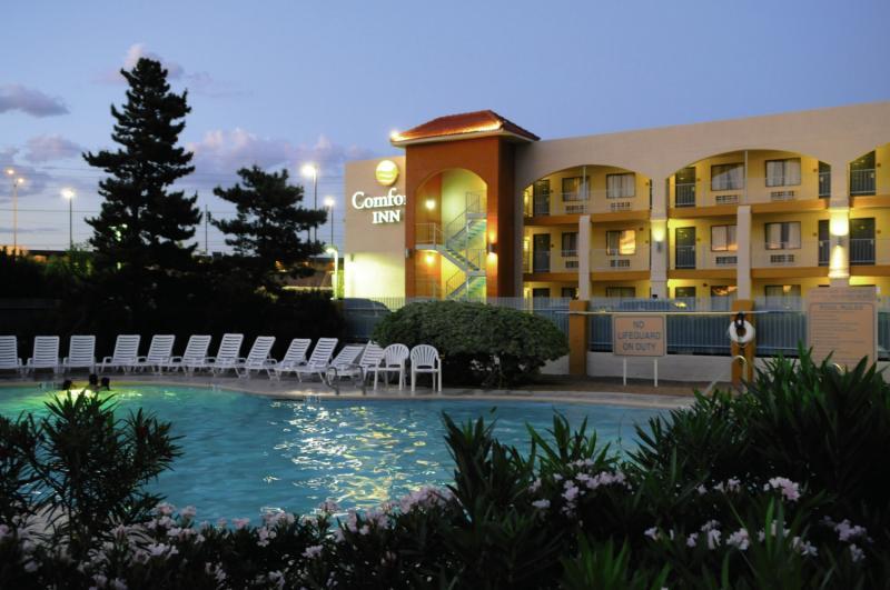 Quality Inn Airport East Ел Пасо Екстериор снимка